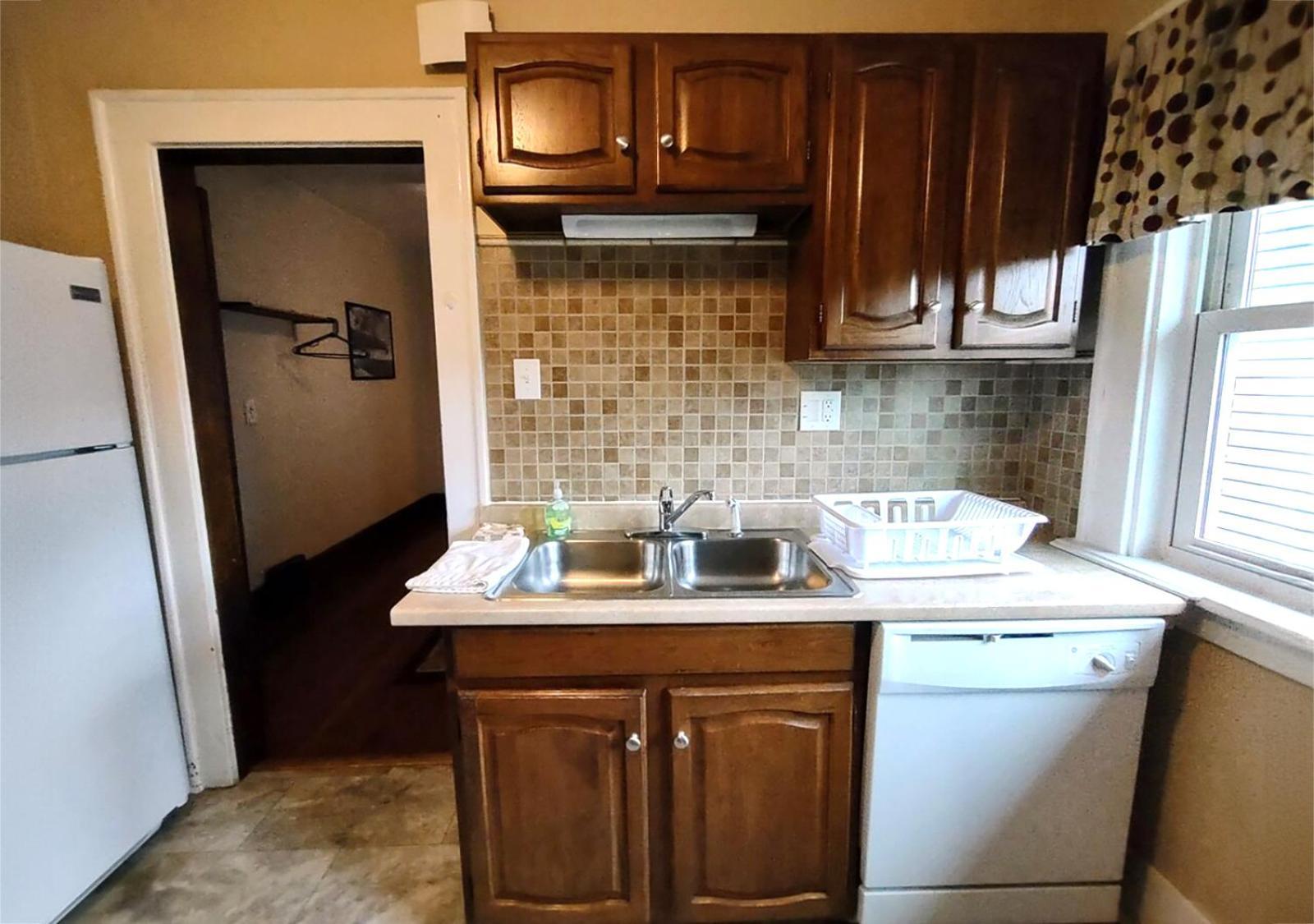 Spacious Frontier Park Apartment エリー エクステリア 写真