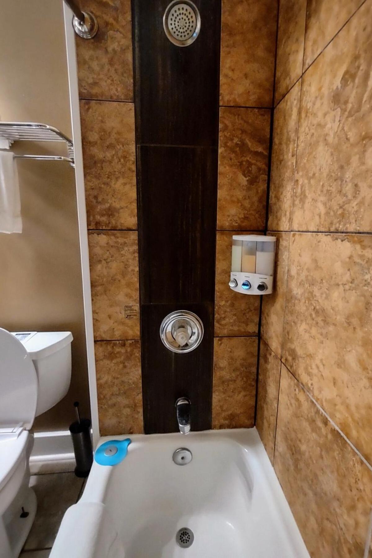 Spacious Frontier Park Apartment エリー エクステリア 写真