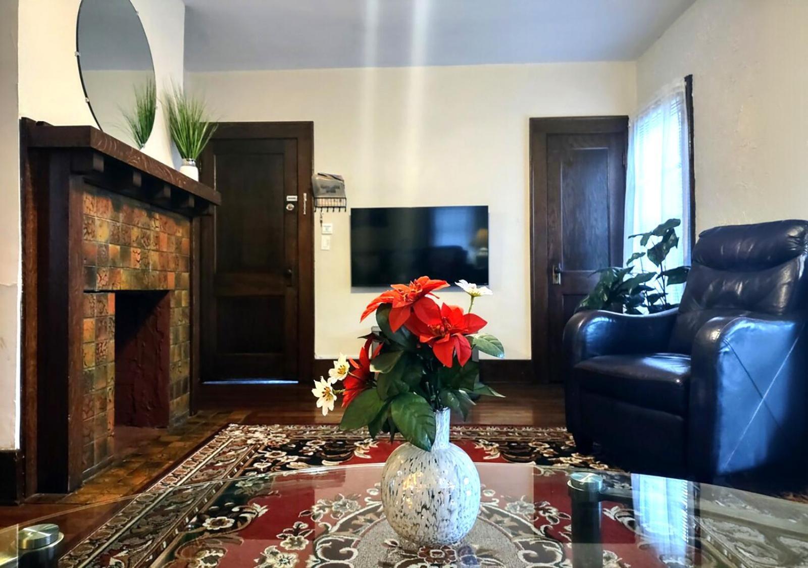 Spacious Frontier Park Apartment エリー エクステリア 写真